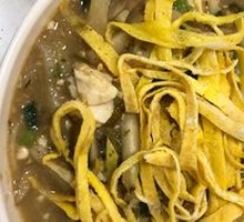 Tofu and Shredded Pork in Broth with Stir-fried Rice Noodles