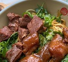 Half Meat Half筋 Noodles