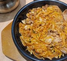 Braised Pork Belly with Sour Cabbage