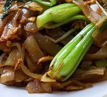 Sausage and Egg Fried Rice Noodles