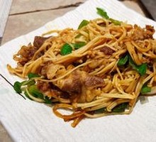 Beef and Enoki Mushroom Stir-fry