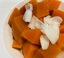 Pumpkin and Lily Bulb Stir-fry