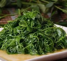 Braised Watercress with Wine