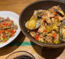 Braised Chicken with Abalone in Camellia Oil