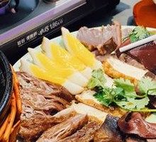 Signature Braised Goose Head Seven-Item Platter