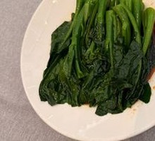 Steamed Bok Choy in White Sauce