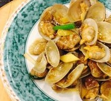 Scallion and Ginger Clams