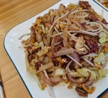 Dry-Fried Beef Rice Noodles