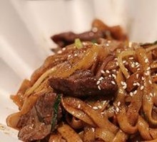 Dry-Fried Beef Rice Noodles