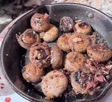 Pan-fried Ham with Small Mushrooms