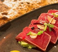 Yellowfin Tuna Avocado Salad