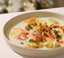 Nordic Slow-Cooked Salmon Cream Stew