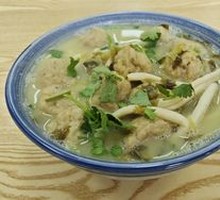 Snow Cabbage Shrimp Noodle Soup