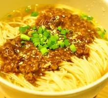 Zhajiangmian
