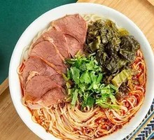 Sour Cabbage Beef Noodles