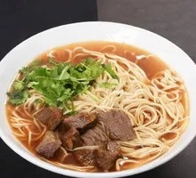 Scallion Stir-Fried Lamb Noodles