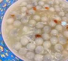 Sweet Rice Balls in Fermented Wine