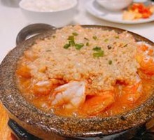 Grilled Garlic Shrimp on Stone Plate