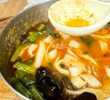 Tomato Snowflake Beef Brisket Rice Noodles