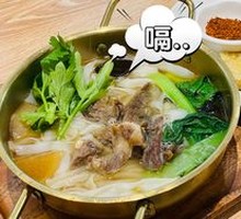 Lady's翘脚 Beef Noodles