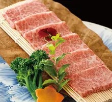 Charcoal-Grilled Beef Short Ribs