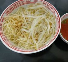 Silver Sprout and Pork Noodles