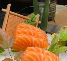 Thick-cut Salmon Belly Sashimi