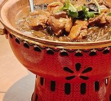 Chicken Stewed with Chanterelle Powder