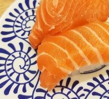 Large Salmon Sushi