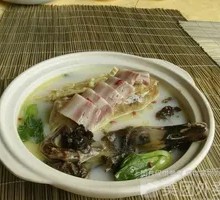 Old Duck Clay Pot