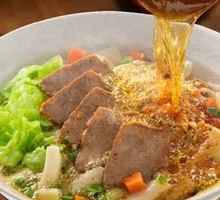 Spicy Beef Noodles with Oil Pour