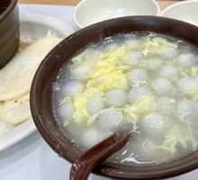 Sweet Rice Balls in Fermented Rice Wine
