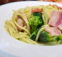 Broccoli Basil Pine Nut Pasta