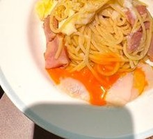 Warm Egg Bacon Spaghetti