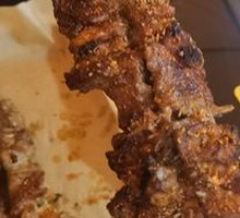 Hand-grabbed Lamb Ribs