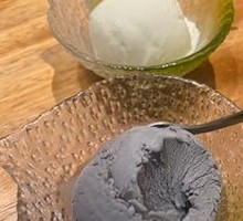 Sesame Ice Cream