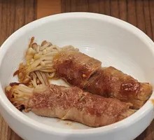 Beef Rolls with Enoki Mushrooms