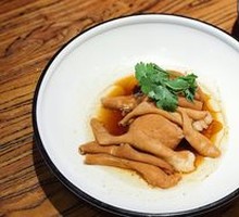 Braised Goose Intestine and Blood