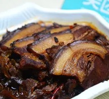 Preserved Vegetable Braised Pork Rice