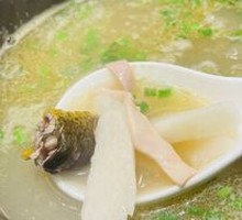Pig's stomach chicken soup