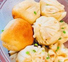 Crab Roe and Pork Pan-Fried Buns