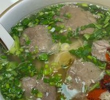 Sour Cabbage Beef Noodle Soup