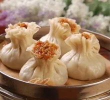 Stuffed Steamed Dumplings with Sticky Rice and Pork