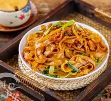 Stir-Fried Rice Noodles with Pork and Greens