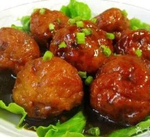 Steamed Pork Meatballs with Salted Egg Yolk