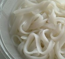 Dry-Mixed Rice Noodles