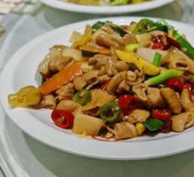 Pickled Radish Stir-Fried Intestines
