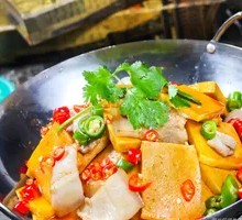 Spicy Pot-Braised Tofu with Leaves