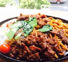 铁板牛肉炒面