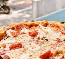 Classic Margherita Pizza